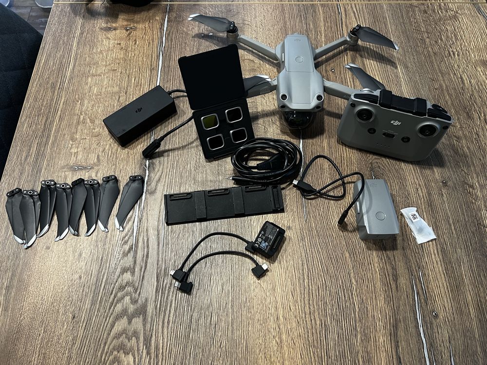 DJI AIR 2S Fly More Combo