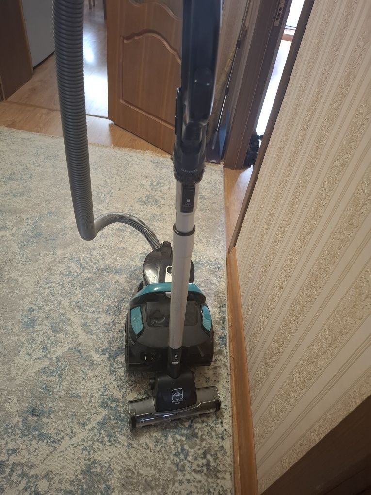 Продаю пылесос  Tefal TW7272EA