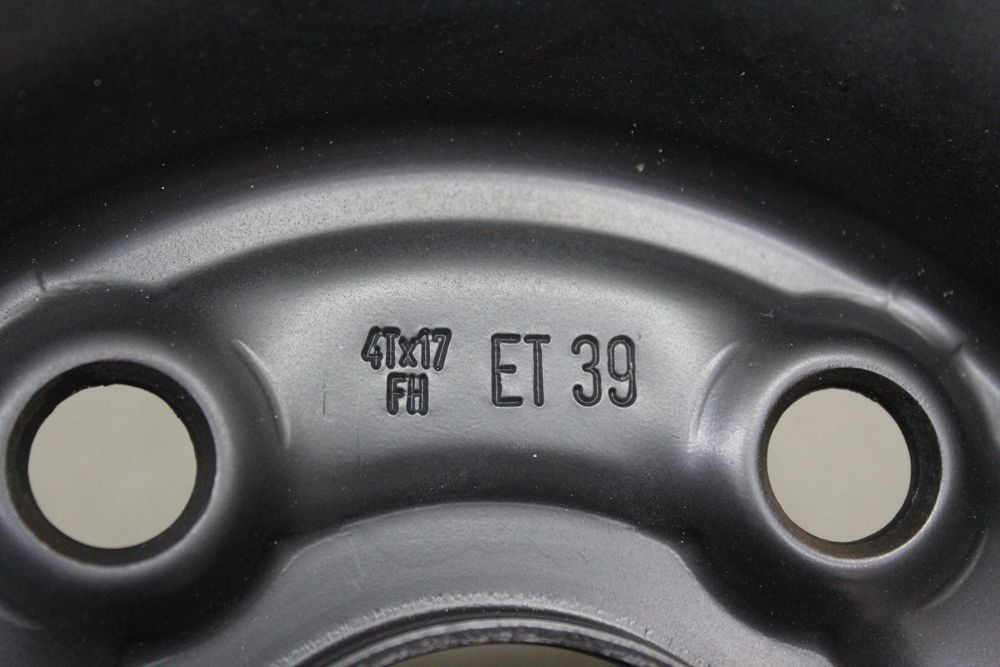 Резервна гума (патерица) 17" 5х114,3 Toyota Avensis, Auris, Corolla
