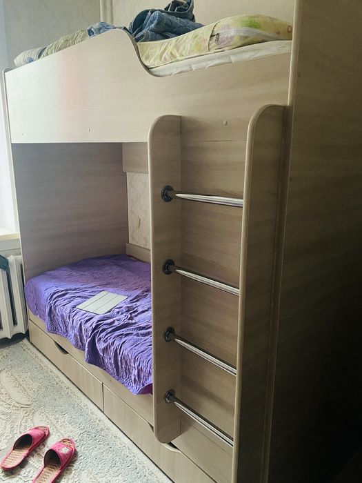 Двухярустный кровать в хорошем сост