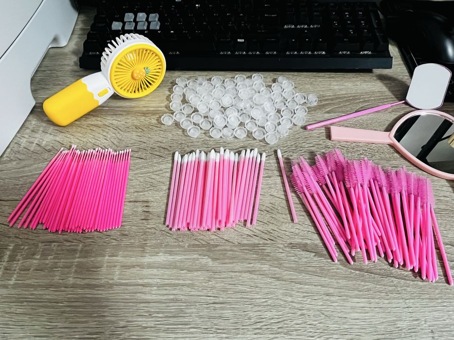 Vand produse pentru gene