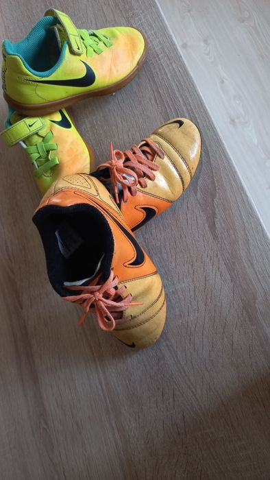 Adidasi fotbal 2 perechi