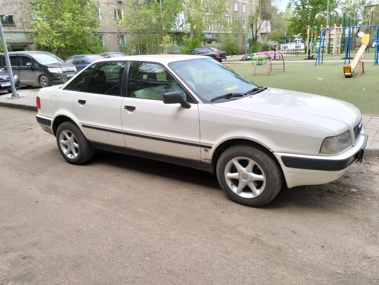 Продам ауди 80 B4