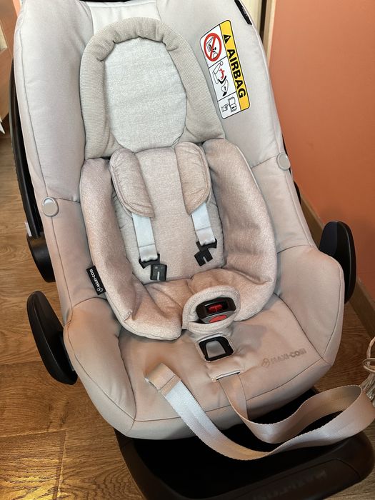 Детска количка Maxi-Cosi Zelia 3 в 1 + кошница за кола с база ISOFIX