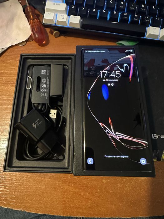 Телефон Samsung Galaxy Note 10+