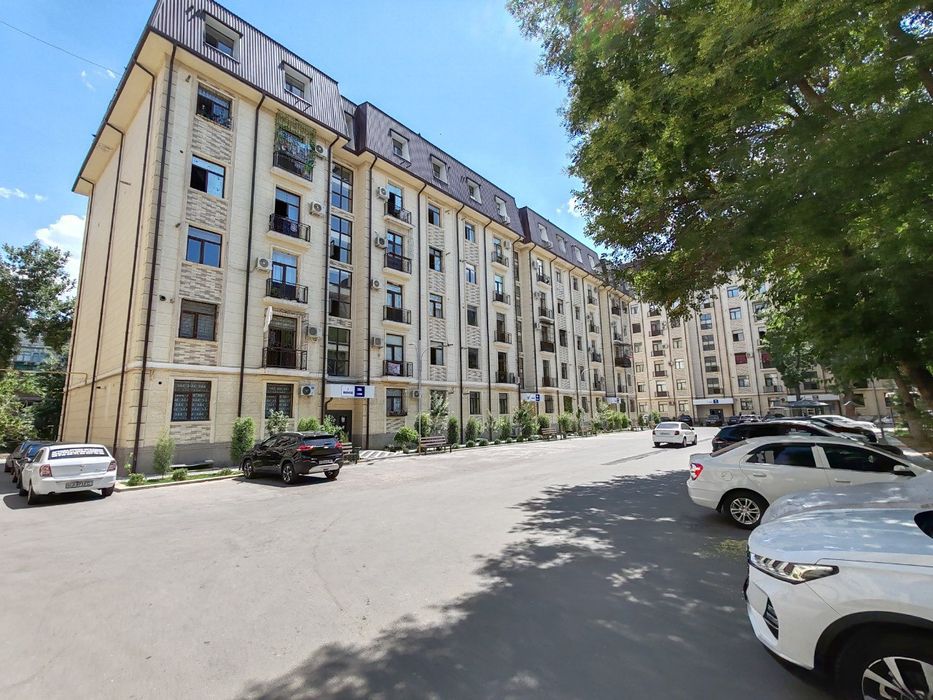 Продается квартира в центре 2/0/6 Чилонзар 23,цоколь 61 КВ м срочно