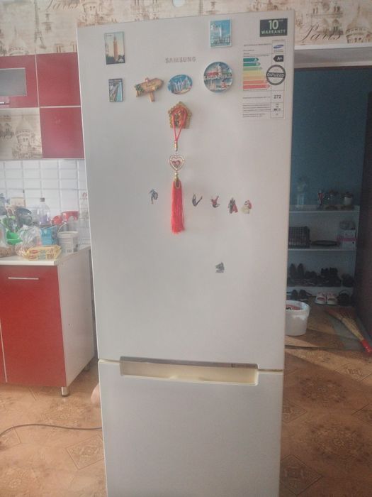 Холодильник Samsung