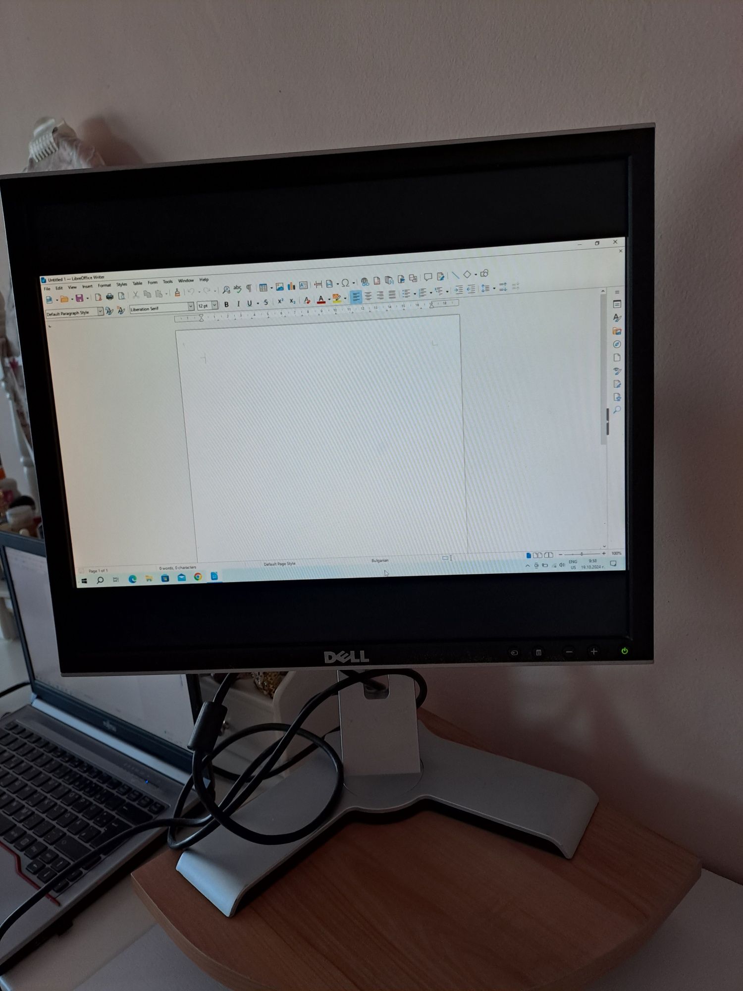 Монитор 19 " Dell