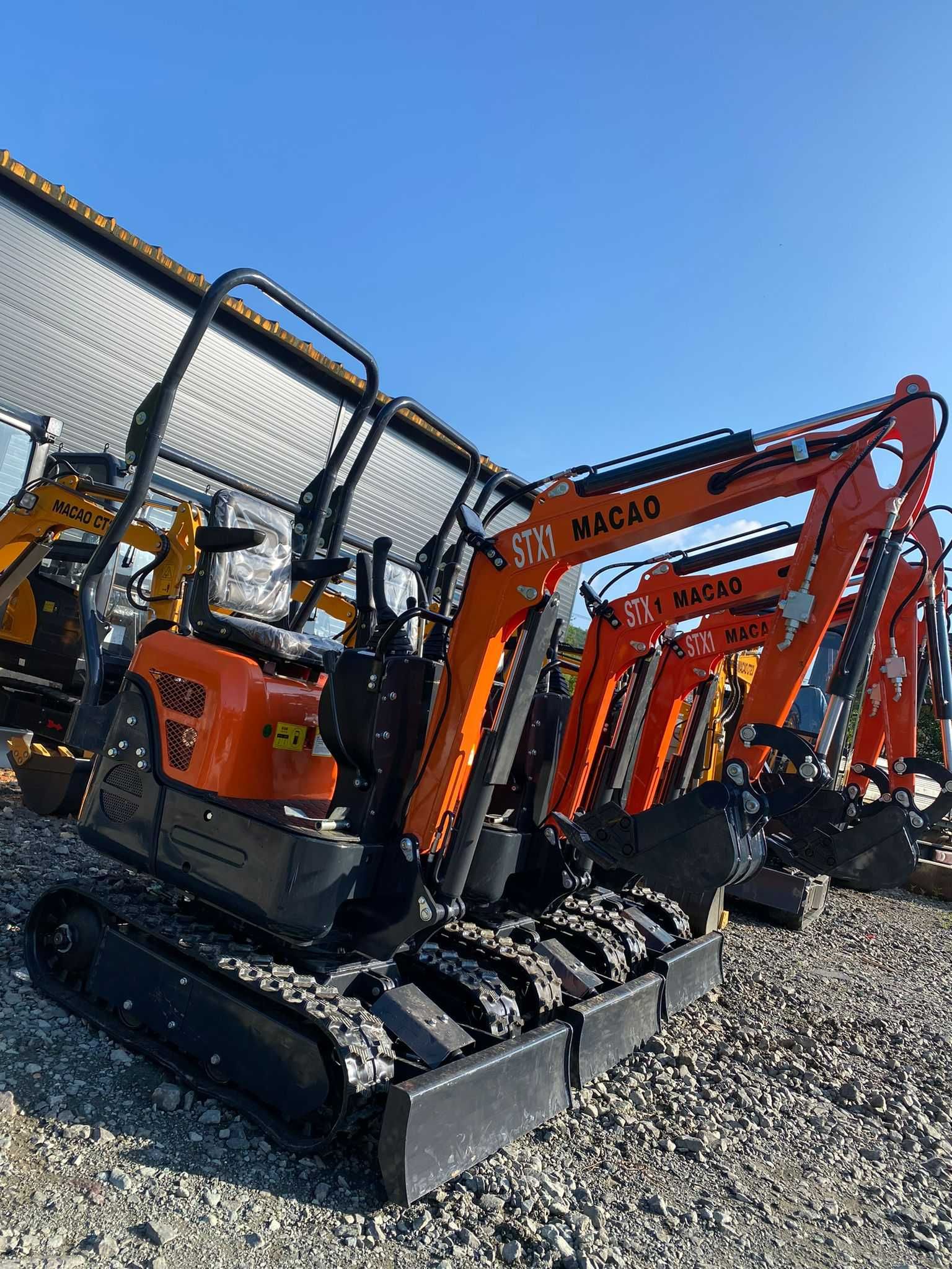 Miniexcavator Macao  STX1-Transport gratuit in toata tara