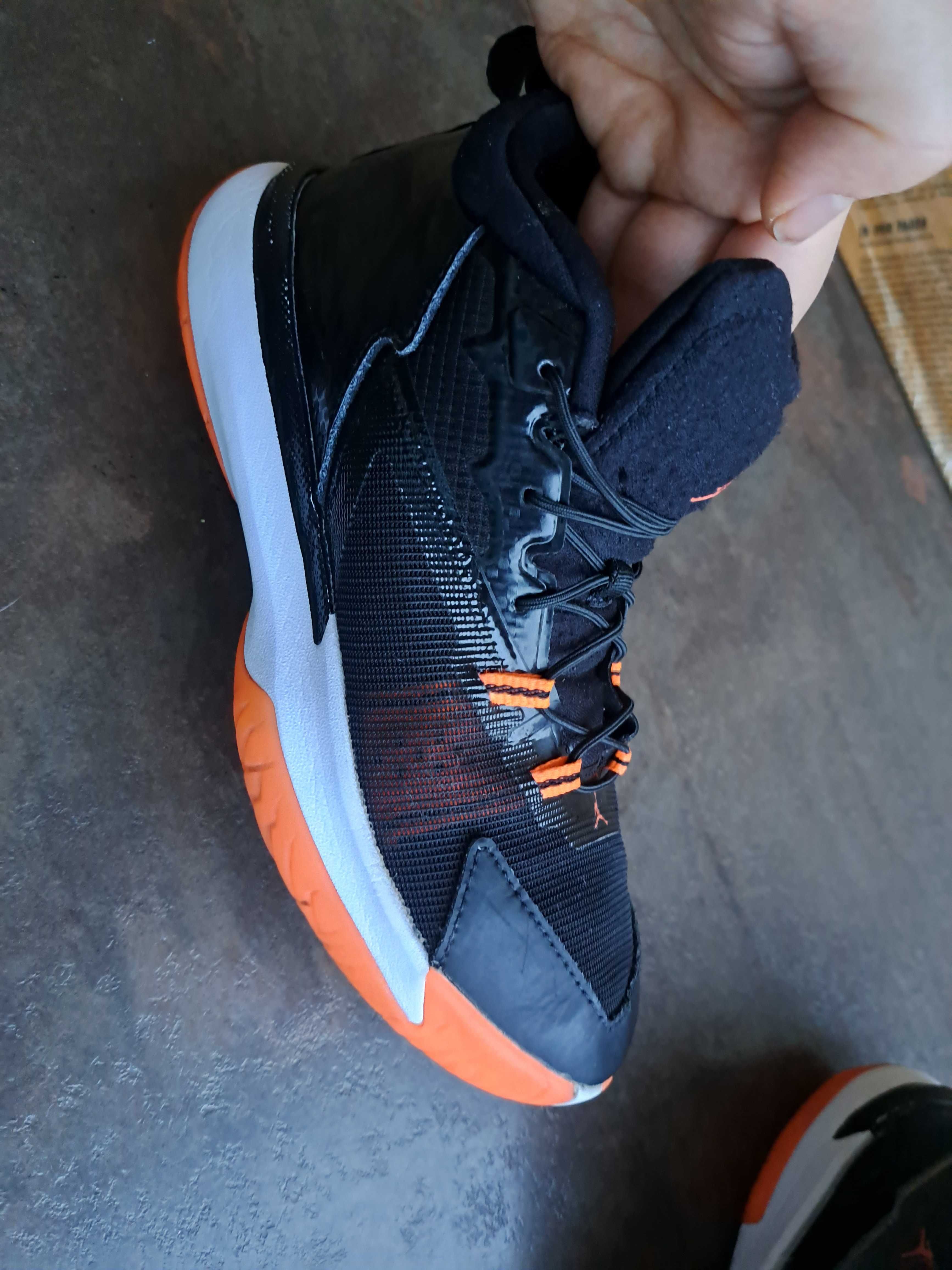 детски -маратонки Nike Jordan,спортни обувки,кецове,найк,номер 35