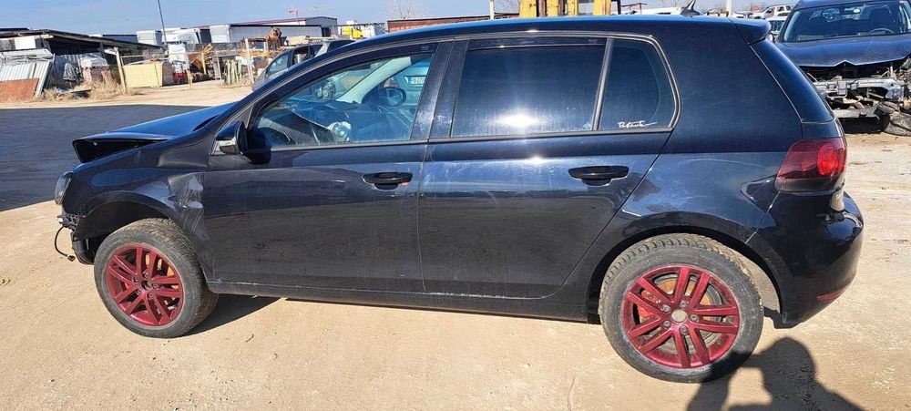 Голф 6 , 1600куб бенз , 102 кс . На части