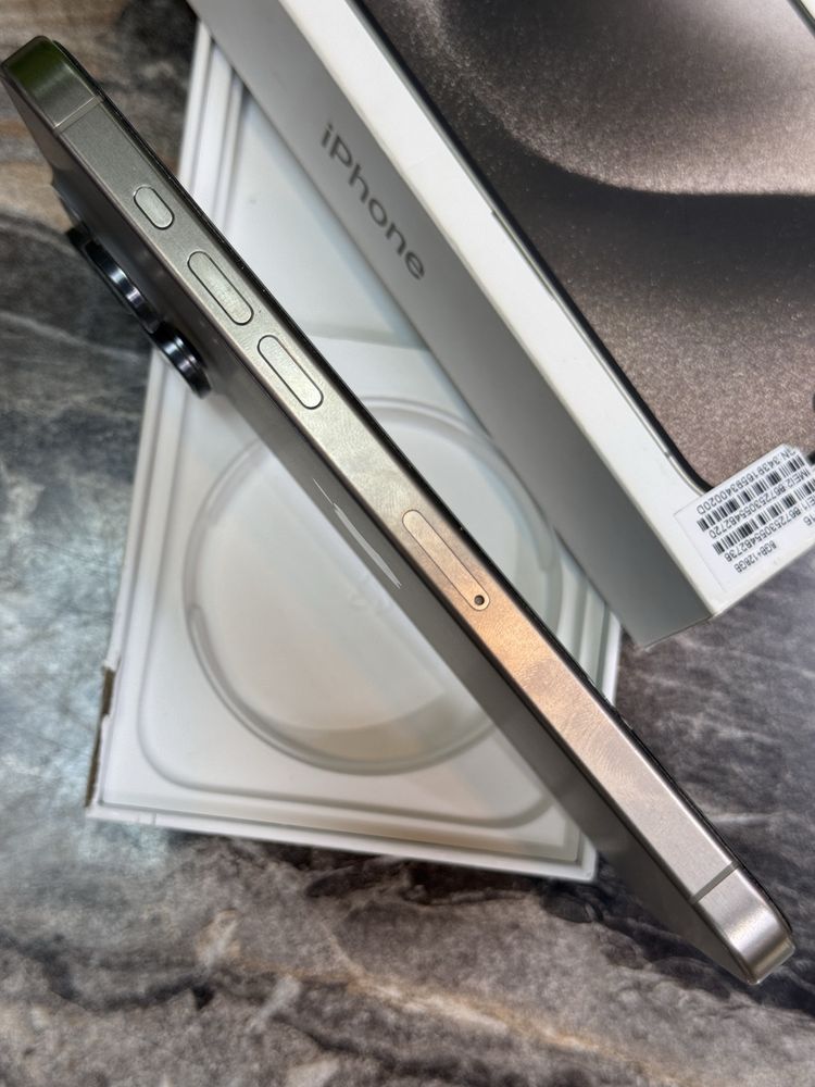 ПРОДАМ Iphone 15 pro max