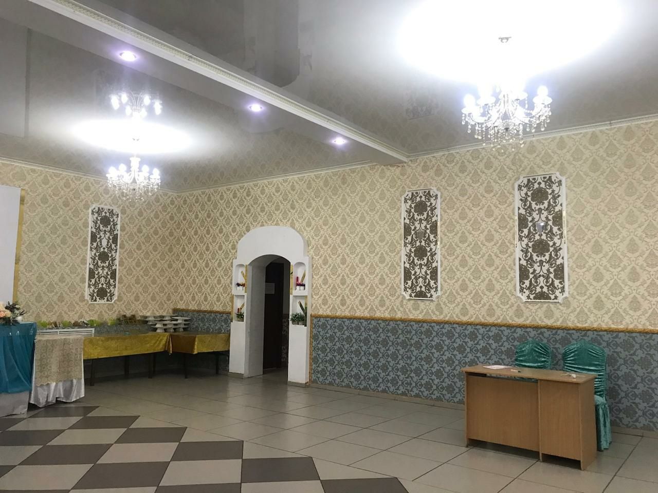 Продам ,,РЕСТОРАН,, с земельным участком 0.2026га. На 150-200 мест.