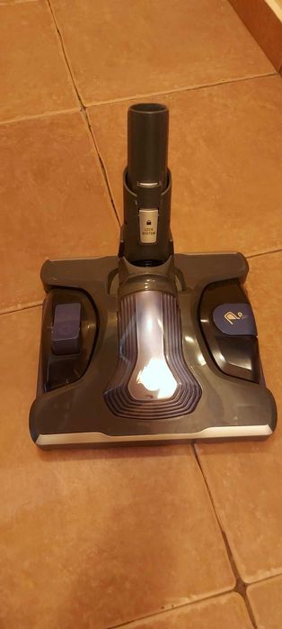 Продавам Вертикална прахосмукачка RowentaX-Force Flex8.60 AquaRH9690WO