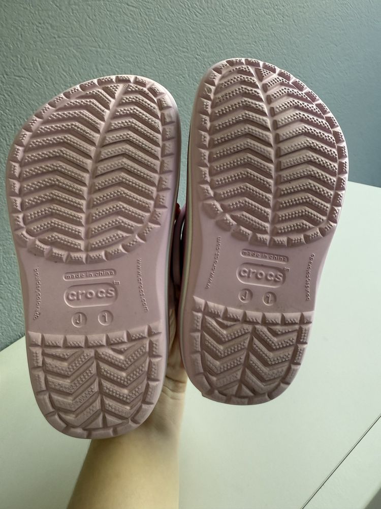 Papuci Crocs J1, 32,5 roz