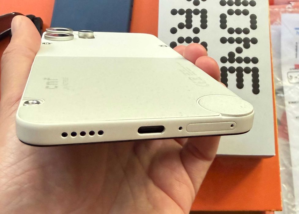Nothing CMF Phone 2 Pro impecabil plus husă