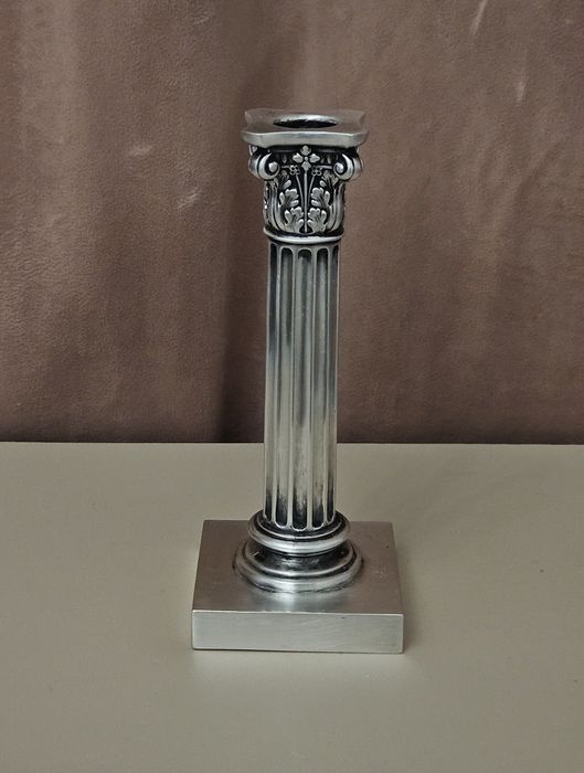 Архитектурен Сребърен свещник .