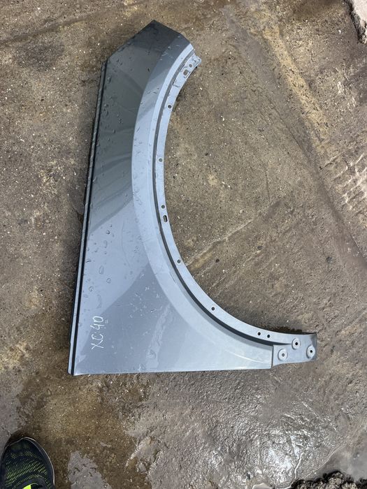 десен калник Volvo XC40 2018-