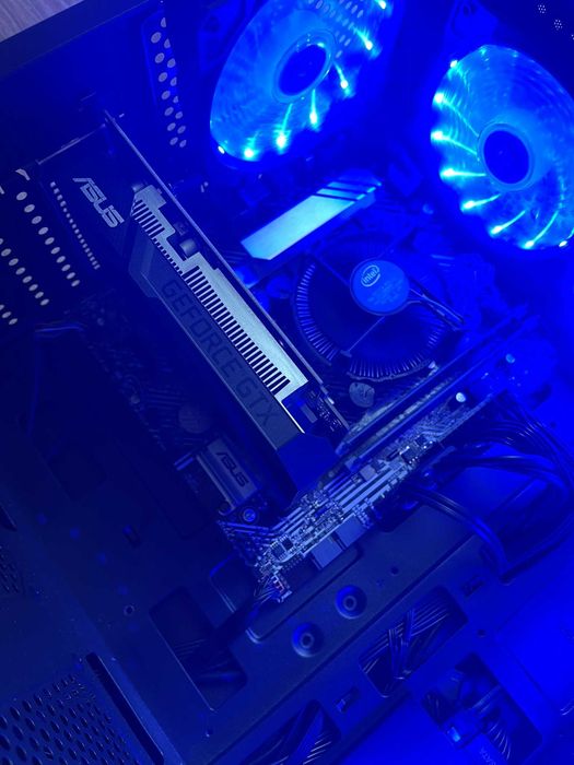 Sistem Desktop Gaming Powered by Asus