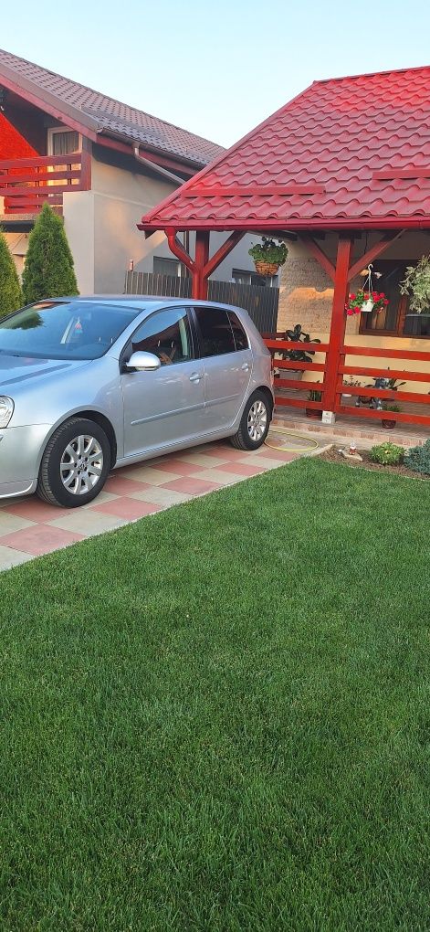 Vând golf 5 1.6 fsi