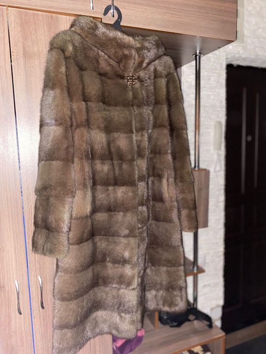 Продам норковую шубу.