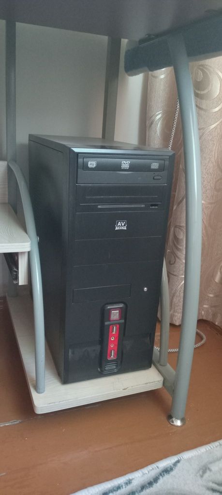 Компьютер фулл не хватает только жёсткого диска.
