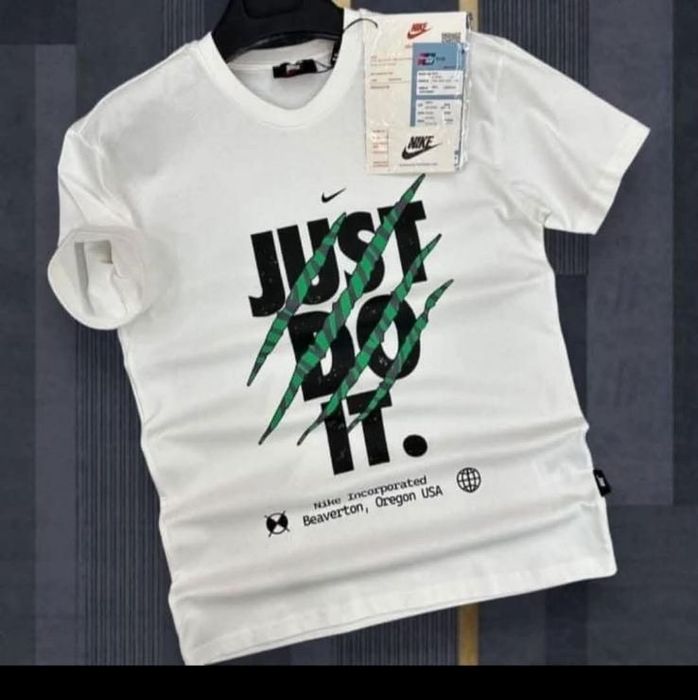 Налични мъжки тениски   Размери от С до 2ХЛ    Цена 28лв