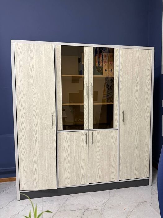 Красивая современная офисная мебель