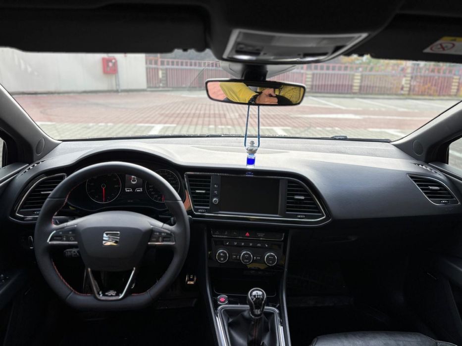 Seat Leon FR  an fabricatie 2018, distronic