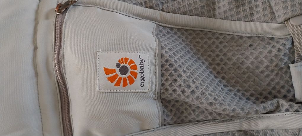 Раница за бебеносене, раница за носене на бебе, Ergobaby