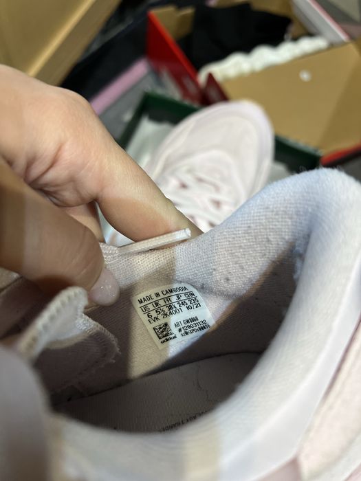 Маратонки Adidas Оzweego pink