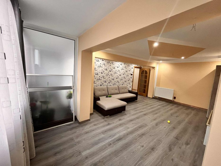 Apartament 3 camere decomandat