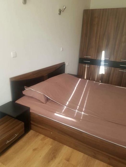 Двустаен апартамент в ж.к. Банишора.