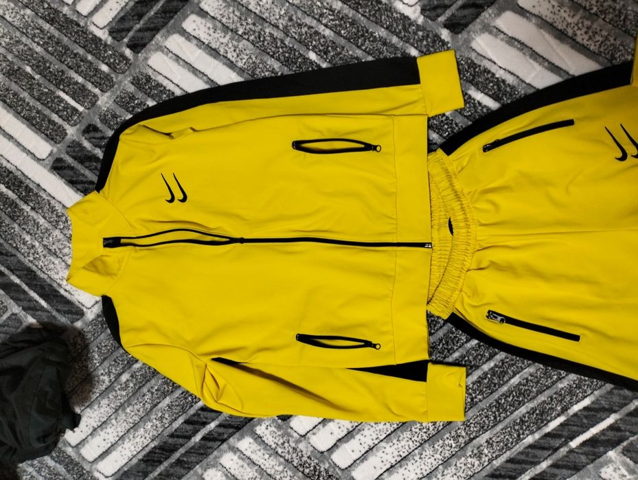 Trening dama  culoare galben cu negru mărimea M.L