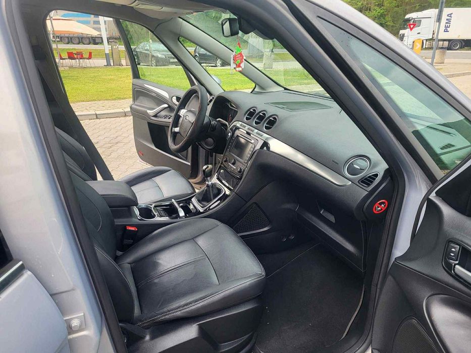 Ford galaxi an 2011