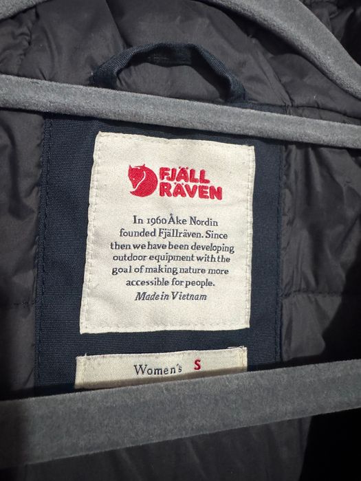 Fjällräven Women's Kiruna Padded Parka.