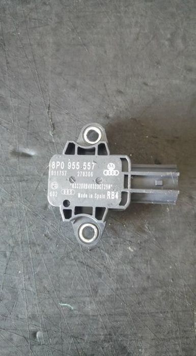Senzor impact dreapta fata audi a4 b7 8p0955557