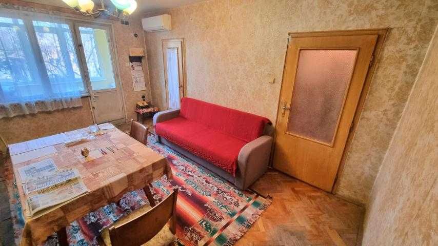 Тристаен апартамент за продажба квартал - Здравец