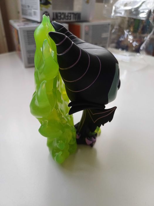 Funko Pop Disney Maleficent Special Limited Edition Glow in the Dark