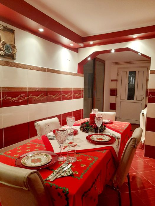 Vând proprietate în comuna Maicanesti