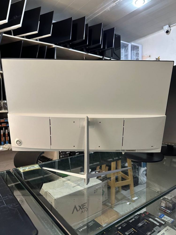 Axe 27" 75hz Flat Monitor   10 ta
