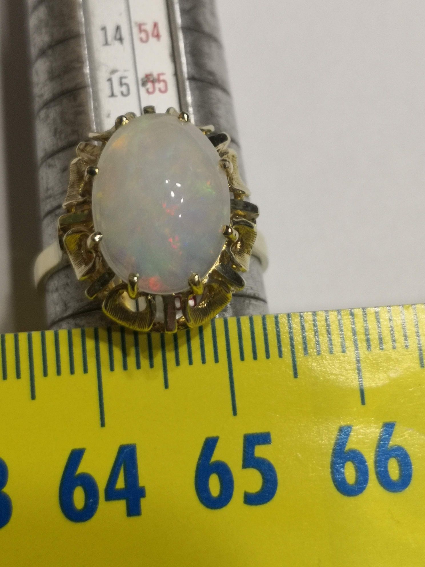 Vind inel deosebit din aur 14kt cu opal natural