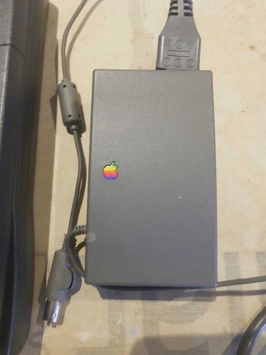 Лаптоп Apple Macintosh PowerBook 1400cs модел 1996 година