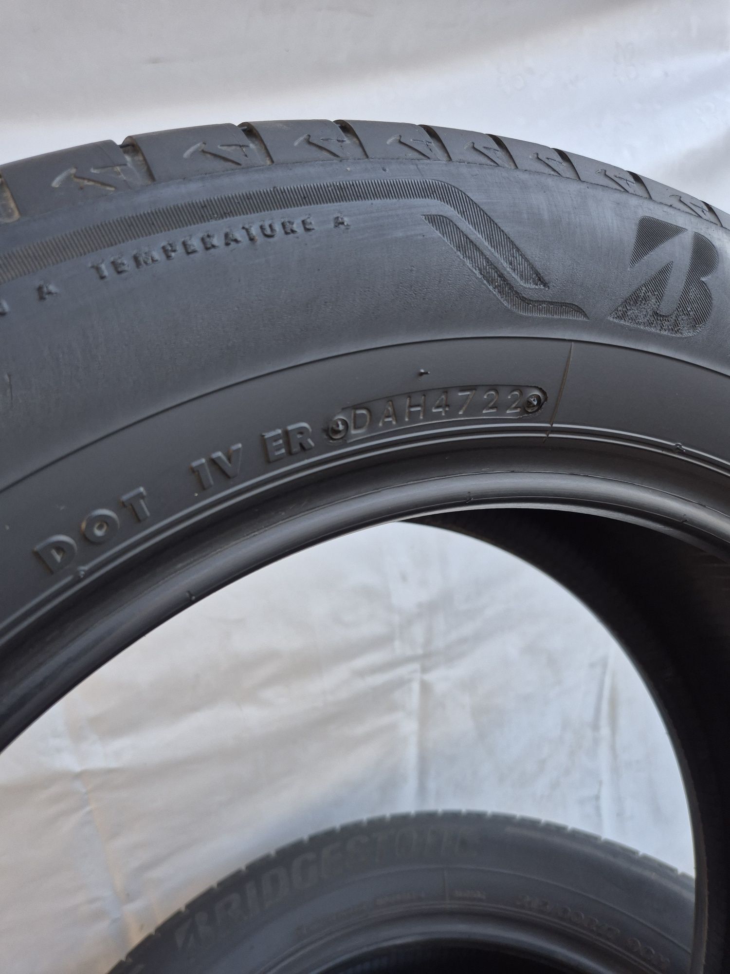 4бр 215 60 17 Bridgestone летни - 22г