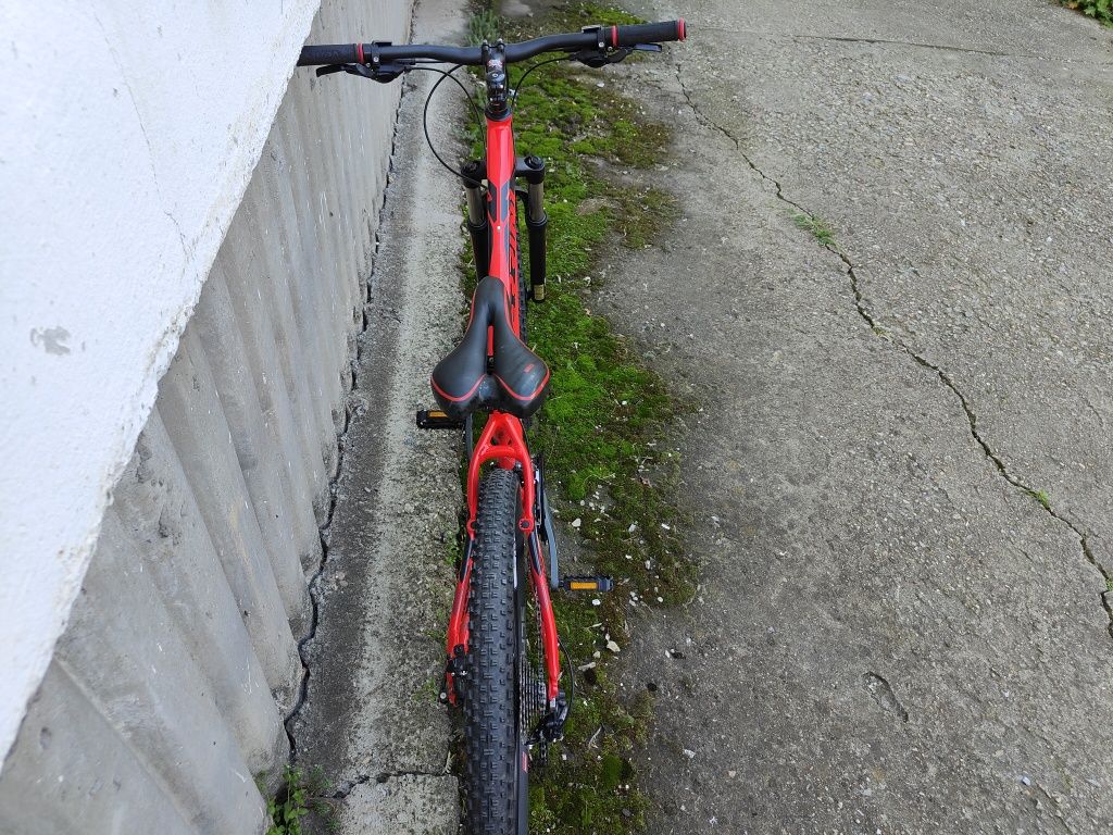 Продавам колело 27.5 " цола, Ferrini