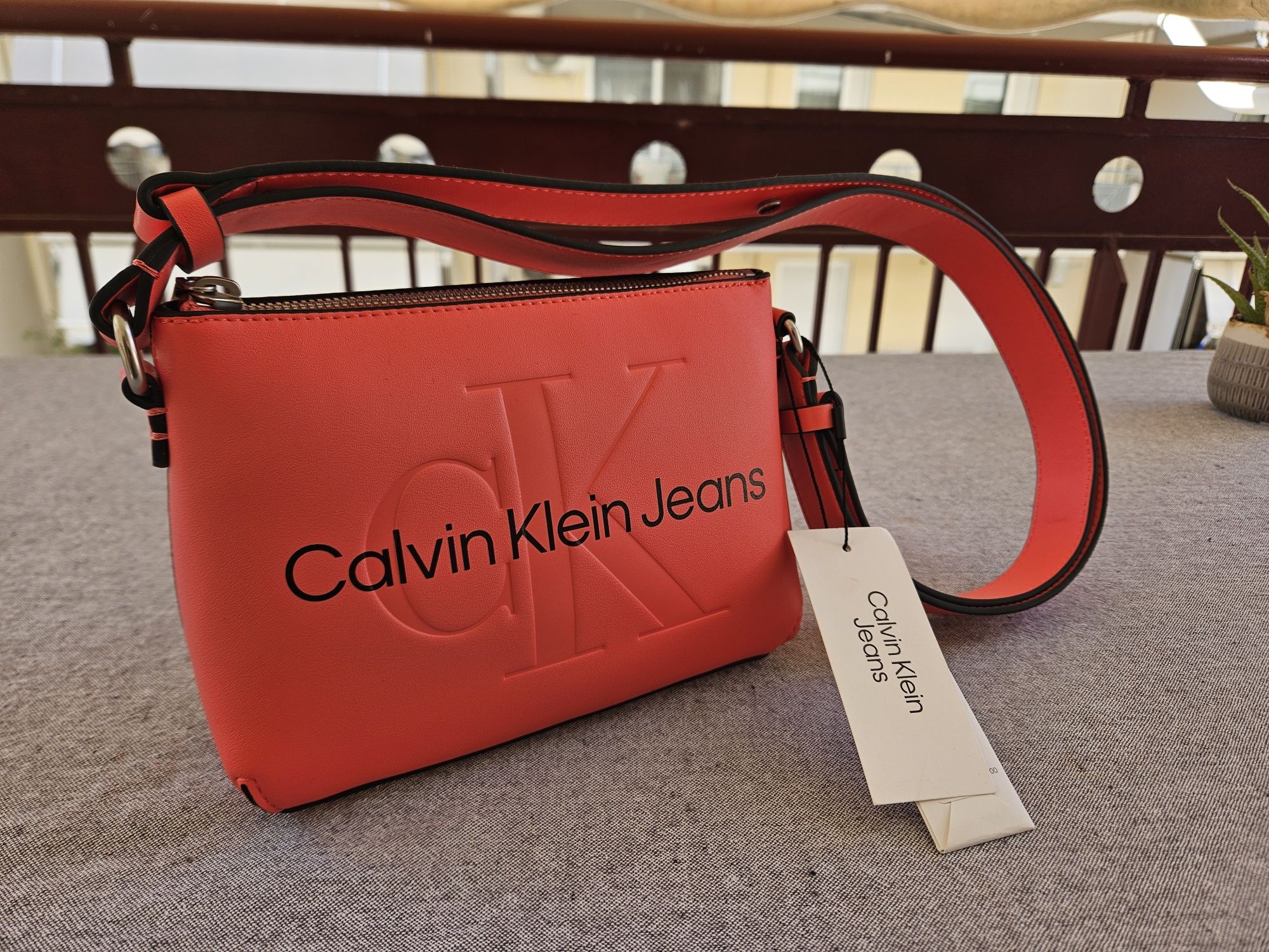 Дамска чанта Calvin Klein Jeans