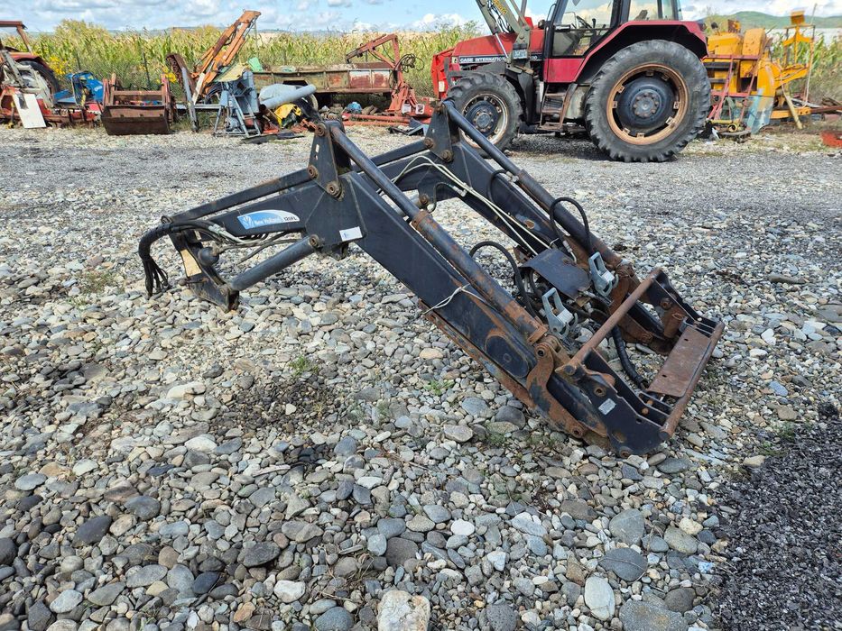 Incarcator frontal Stoll. Pentru tractor