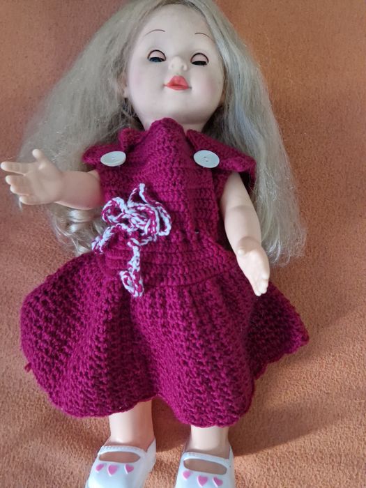 Păpușă veche cântă merge vorbește