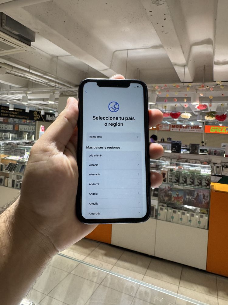 Iphone XR 64gb….