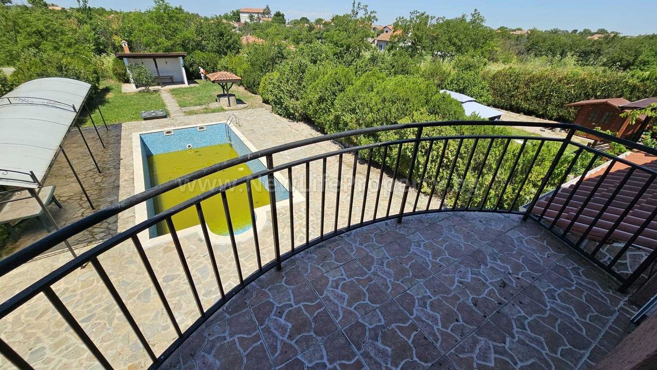 Продава се Къща в с. Тръстиково, Област Бургас - 205 кв.м за 1098 €/кв.м - Снимка #12